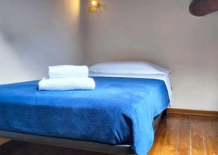 Small Heaven In Florentine Hills *
